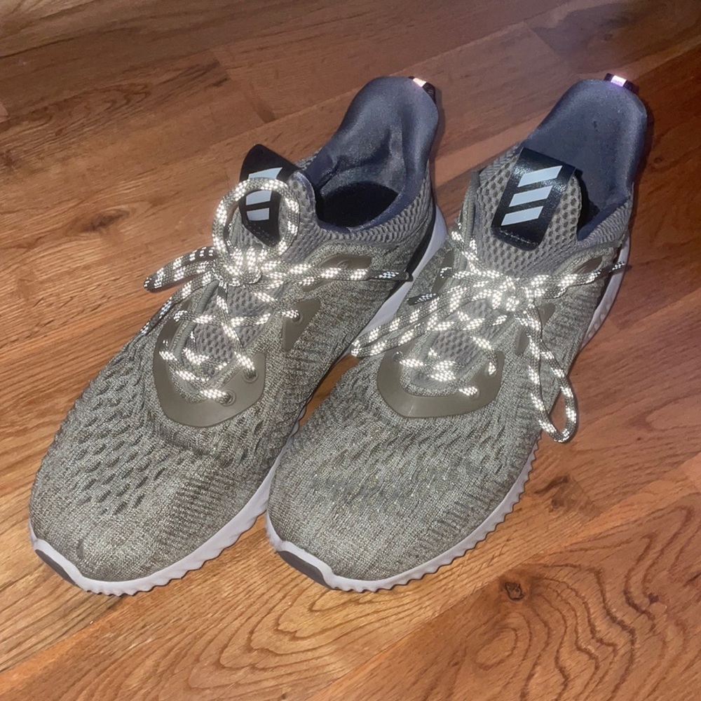 Adidas Alphabounce em womens!!